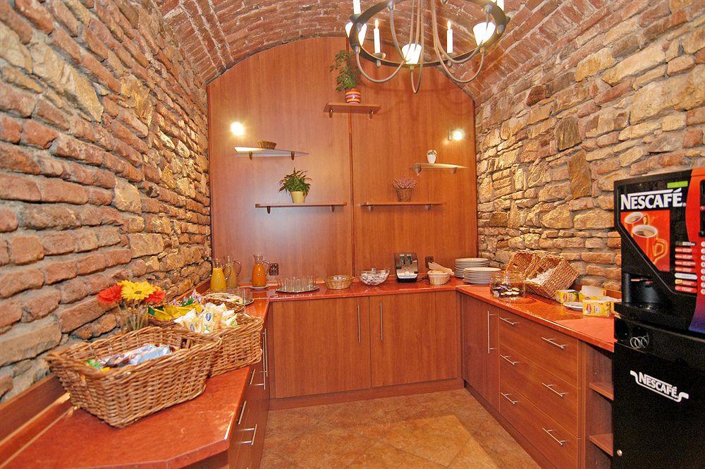 Ai Quattro Angeli Aparthotel Praha Bagian luar foto