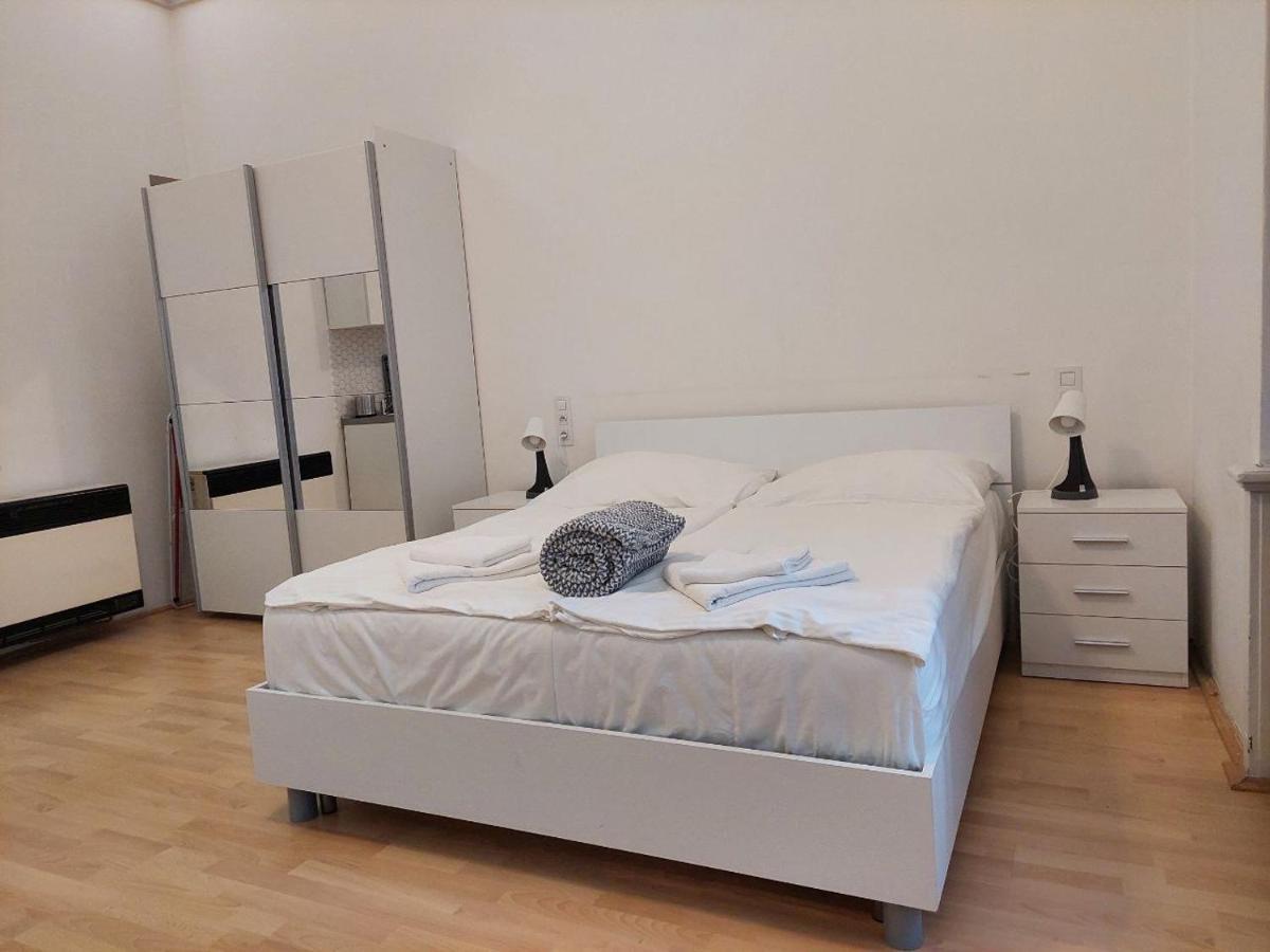 Ai Quattro Angeli Aparthotel Praha Bagian luar foto