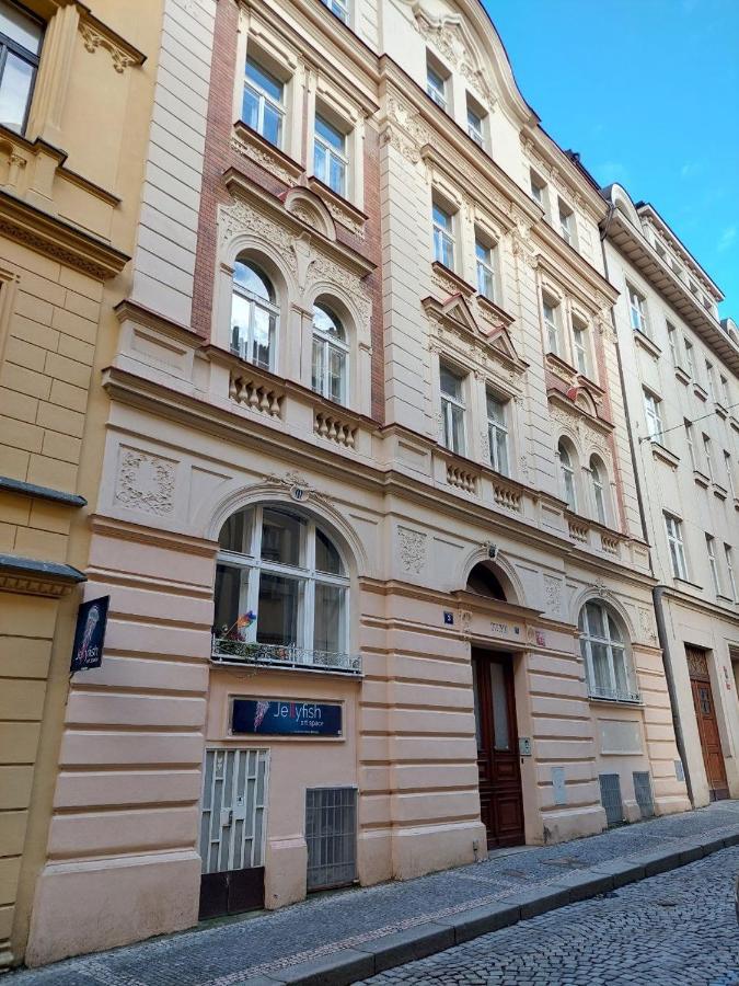 Ai Quattro Angeli Aparthotel Praha Bagian luar foto